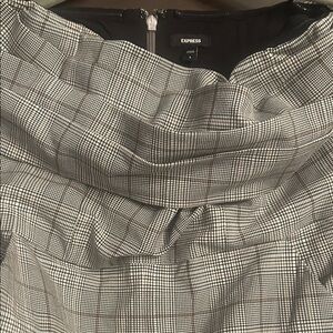 Express Monochrome Checkered Skirt